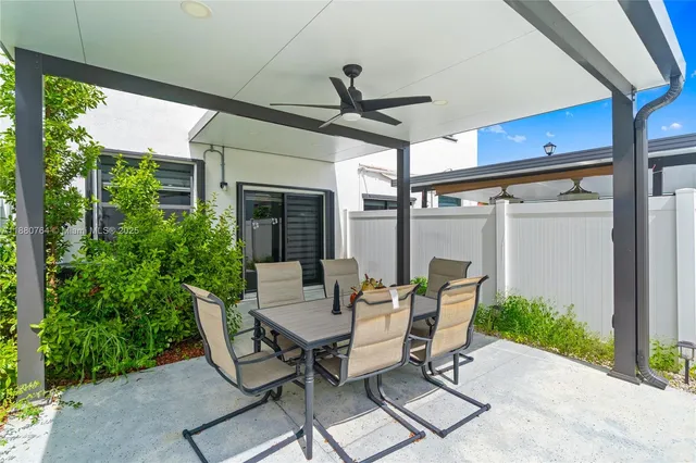 $3,250 | 10519 West 33rd Court, Unit 1, Hialeah, FL 33018