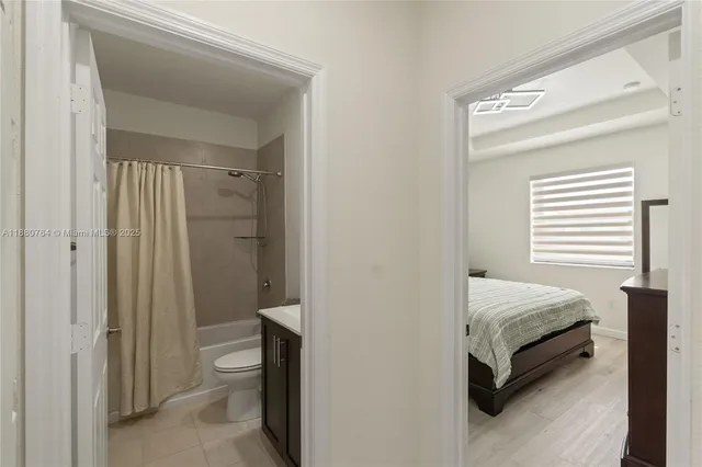 $3,250 | 10519 West 33rd Court, Unit 1, Hialeah, FL 33018