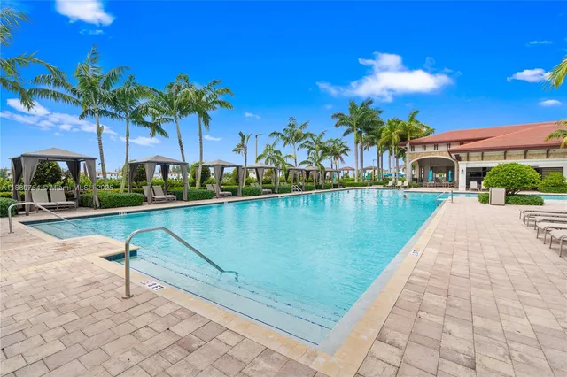 $3,250 | 10519 West 33rd Court, Unit 1, Hialeah, FL 33018