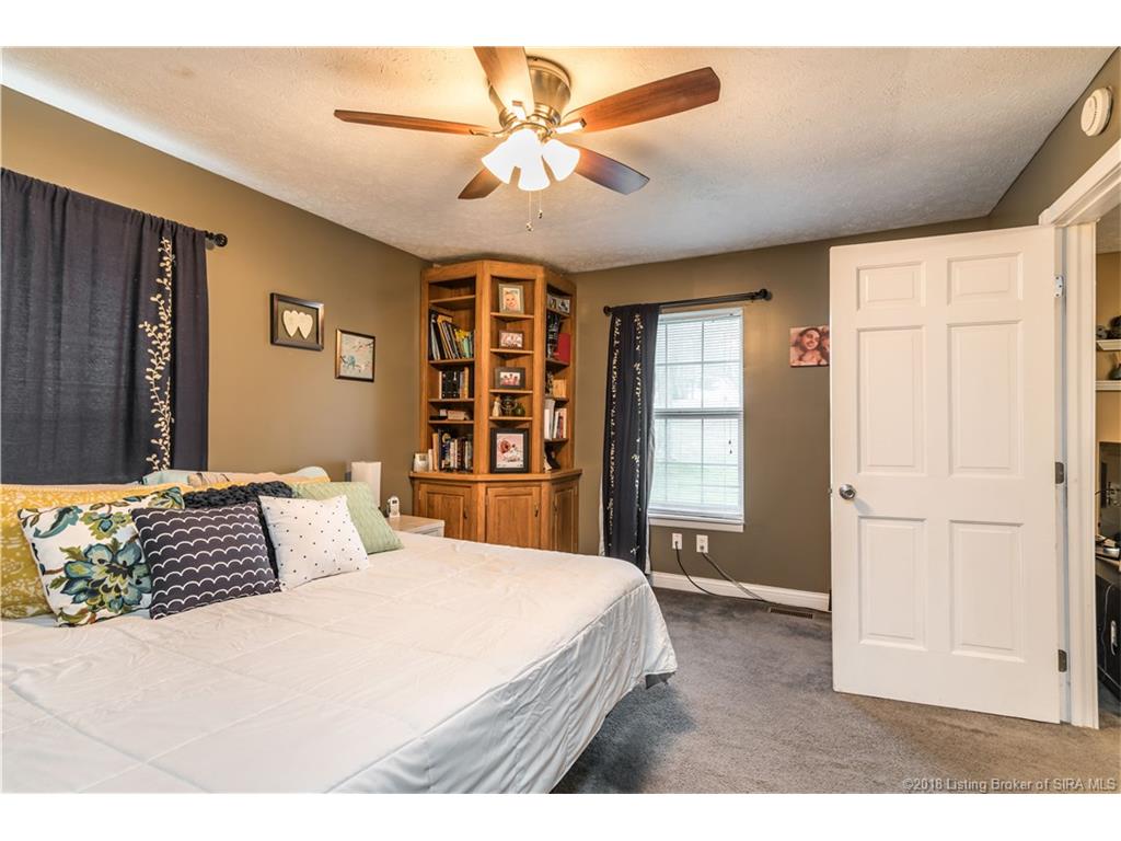 8272 Navilleton Road Floyds Knobs, IN 47119 - Photo 14 of 35 Gallery Image 14