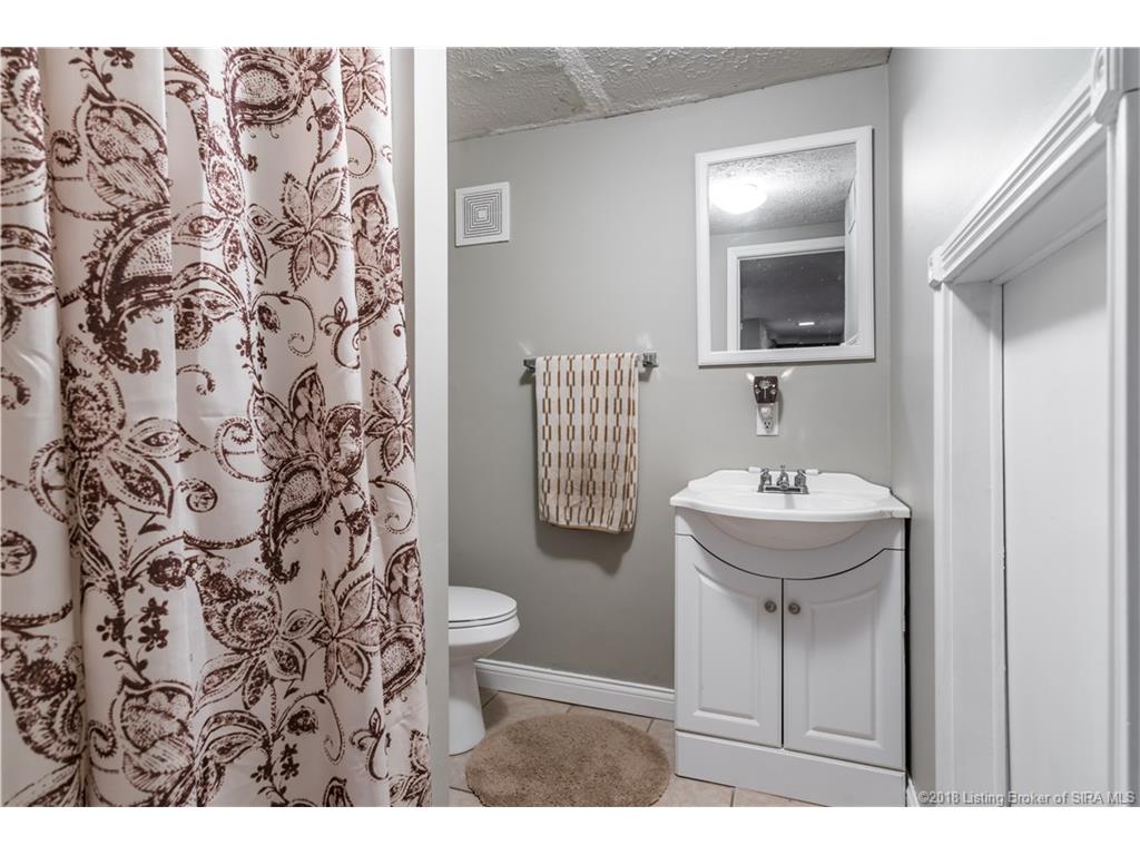 8272 Navilleton Road Floyds Knobs, IN 47119 - Photo 22 of 35 Gallery Image 22