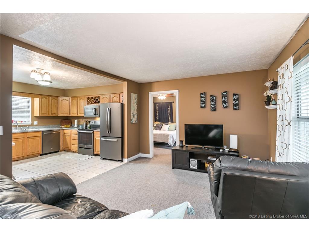 8272 Navilleton Road Floyds Knobs, IN 47119 - Photo 4 of 35 Gallery Image 4