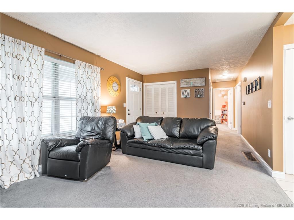 8272 Navilleton Road Floyds Knobs, IN 47119 - Photo 6 of 35 Gallery Image 6