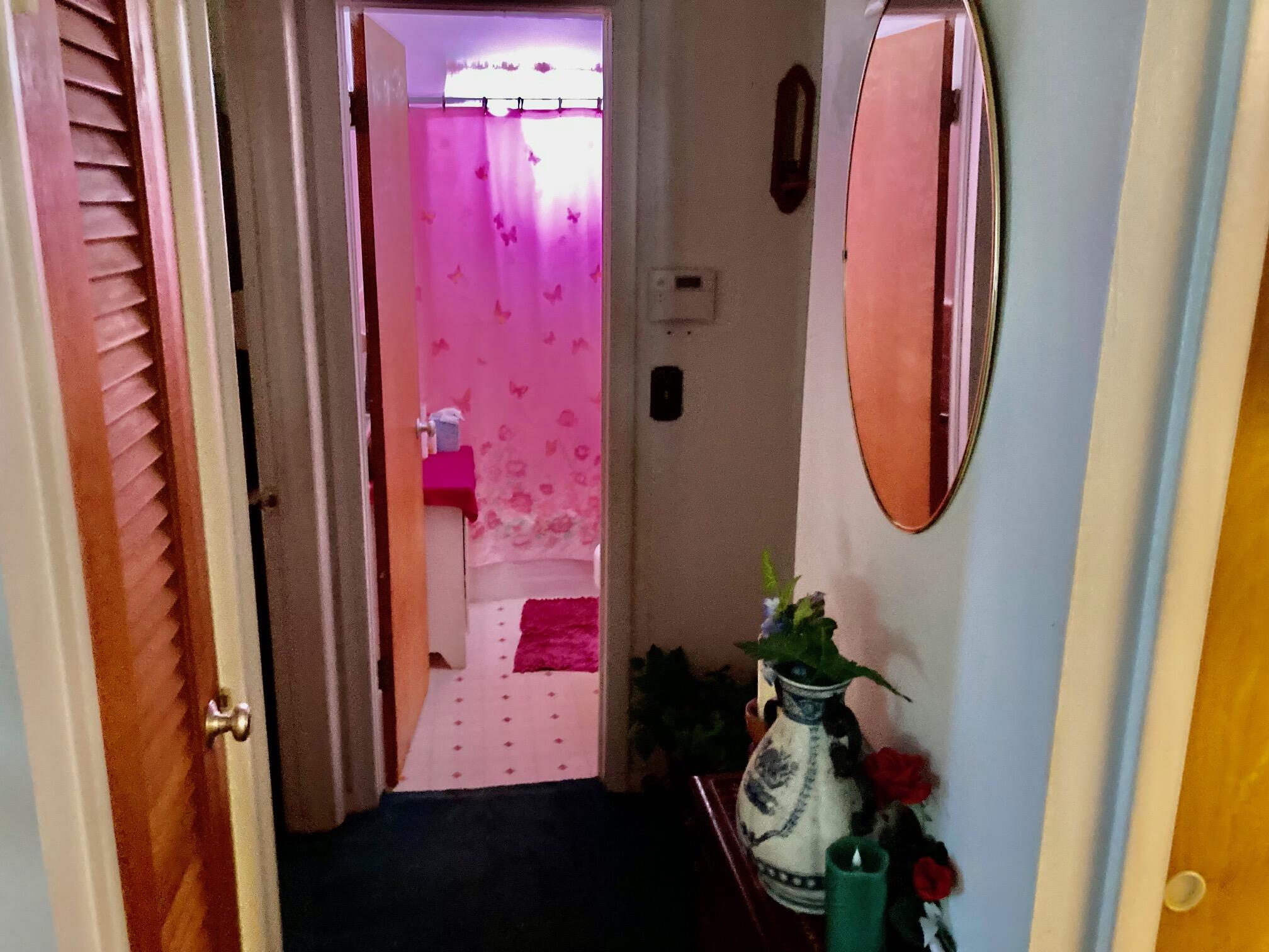 928 West 6th Street Riviera Beach, FL 33404 - Photo 18 of 23 9286thhallandbath