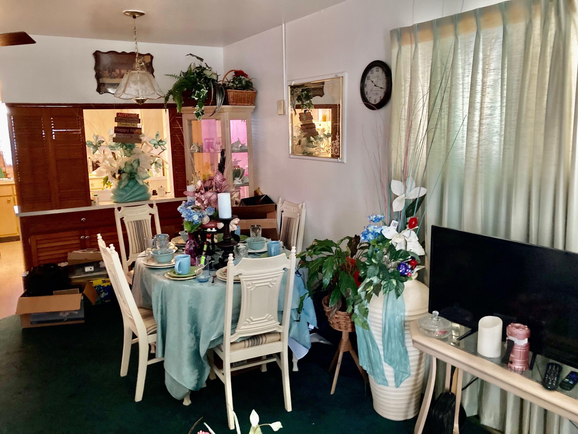 928 West 6th Street Riviera Beach, FL 33404 - Photo 9 of 23 9286thdiningroom1