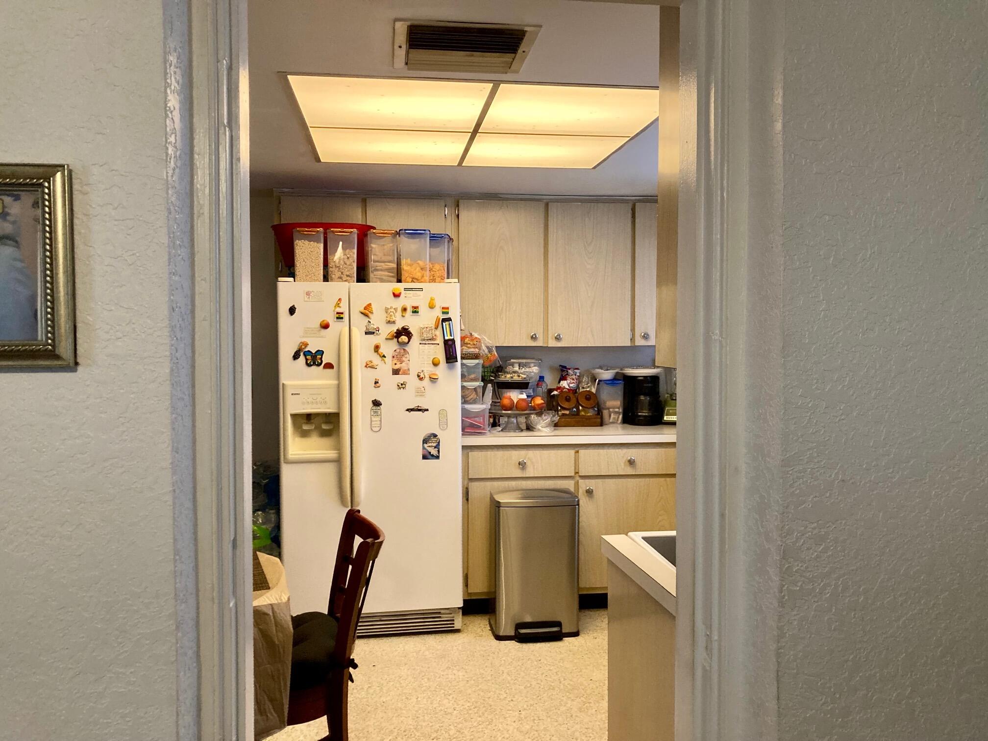 928 West 6th Street Riviera Beach, FL 33404 - Photo 10 of 23 9286thkitchen