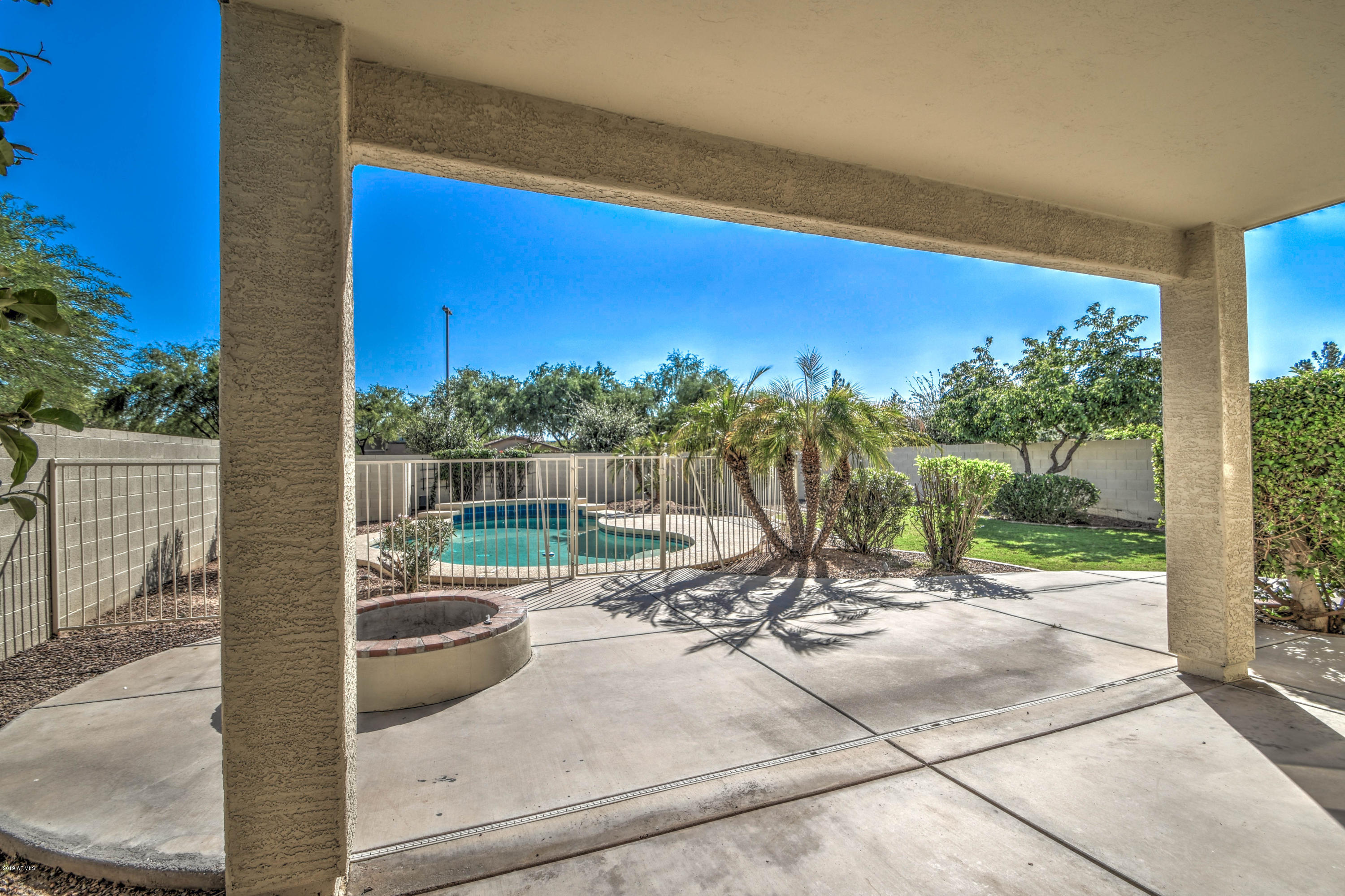 4370 South Splendor Place Gilbert, AZ 85297 - Photo 8 of 45 FRONT 4