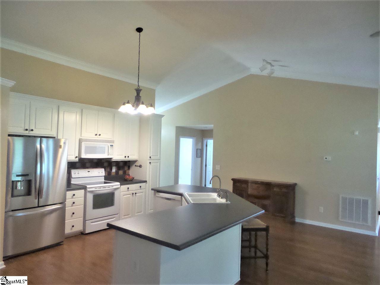 190 State Rd S-42-7058 Campobello, SC 29322 - Photo 3 of 36