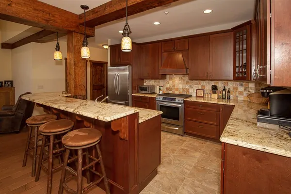 $1,249,000 | 3 F Slalom Drive, West Dover, VT 05356