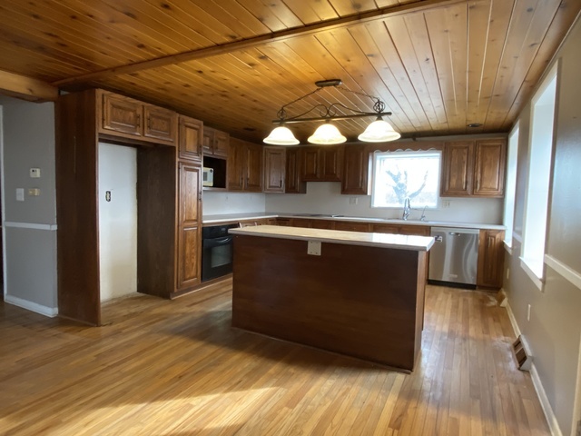 22204 River Road Marengo, IL 60152 - Photo 17 of 34
