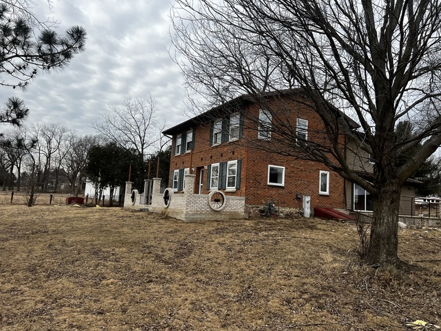 22204 River Road Marengo, IL 60152 - Photo 2 of 34