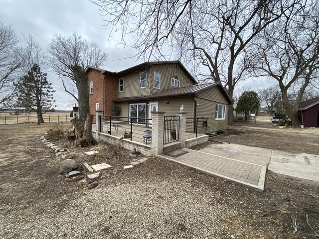 22204 River Road Marengo, IL 60152 - Photo 4 of 34