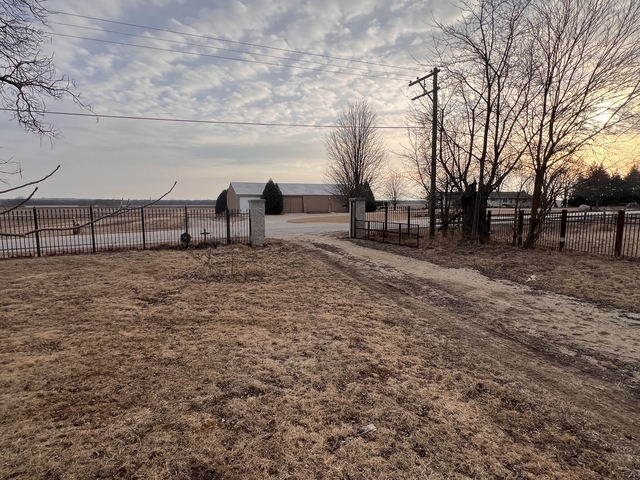 22204 River Road Marengo, IL 60152 - Photo 6 of 34