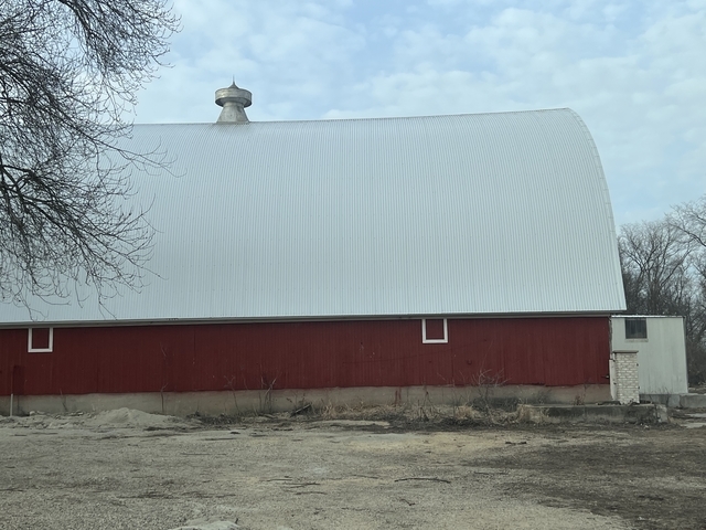 22204 River Road Marengo, IL 60152 - Photo 10 of 34
