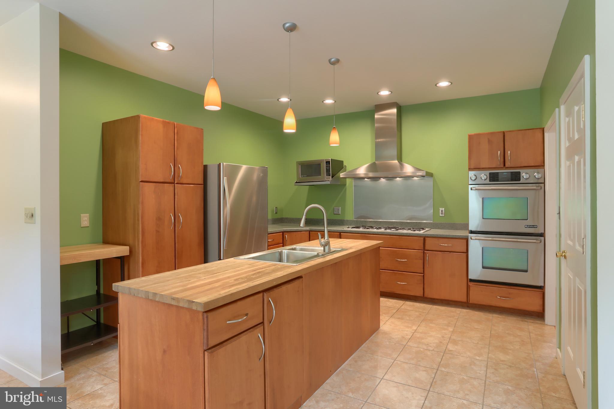 146 Rexmont Road Lebanon, PA 17042 - Photo 18 of 55 Oversized kitchen island, double ovens