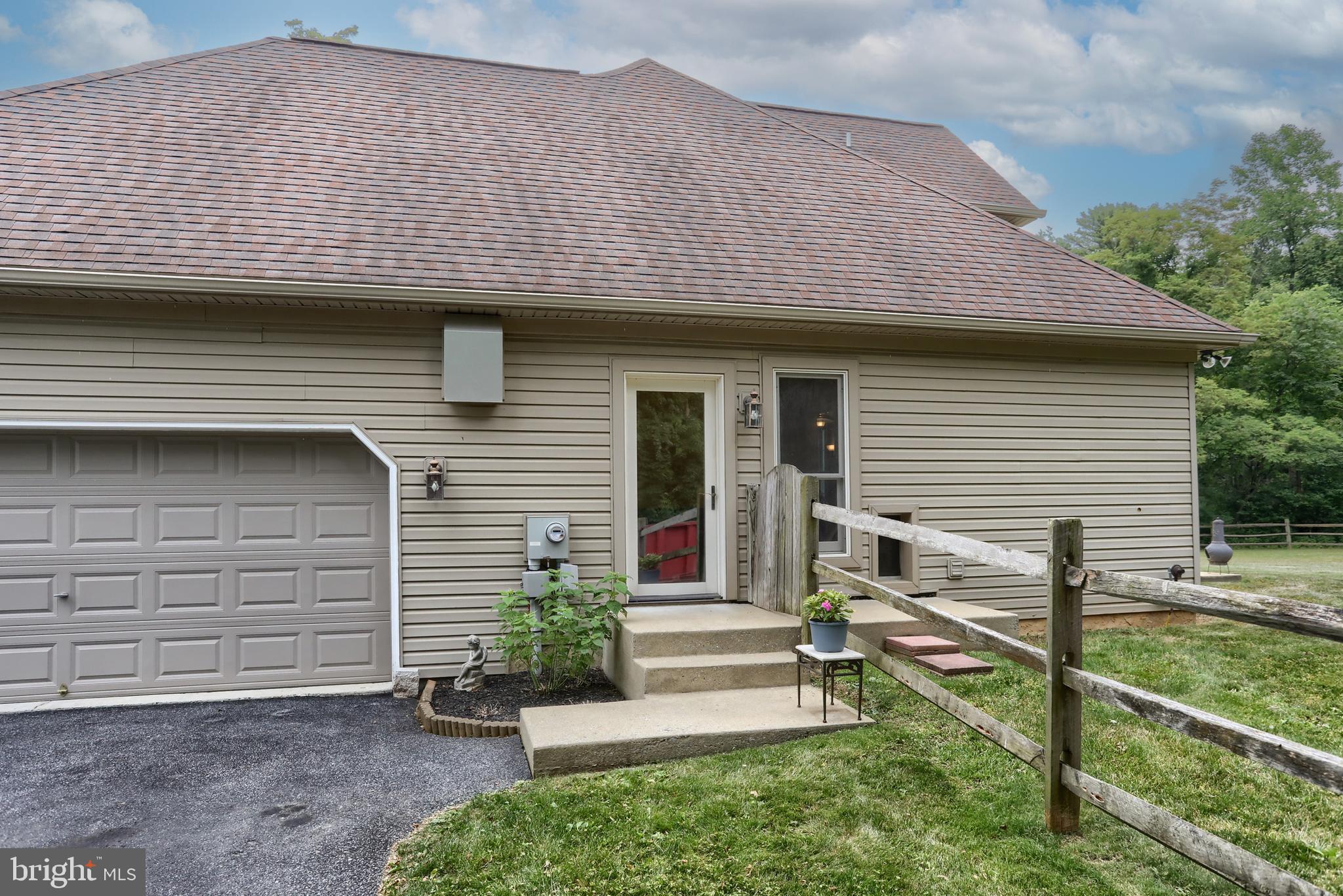 146 Rexmont Road Lebanon, PA 17042 - Photo 39 of 55 Side entrance to mudroom area