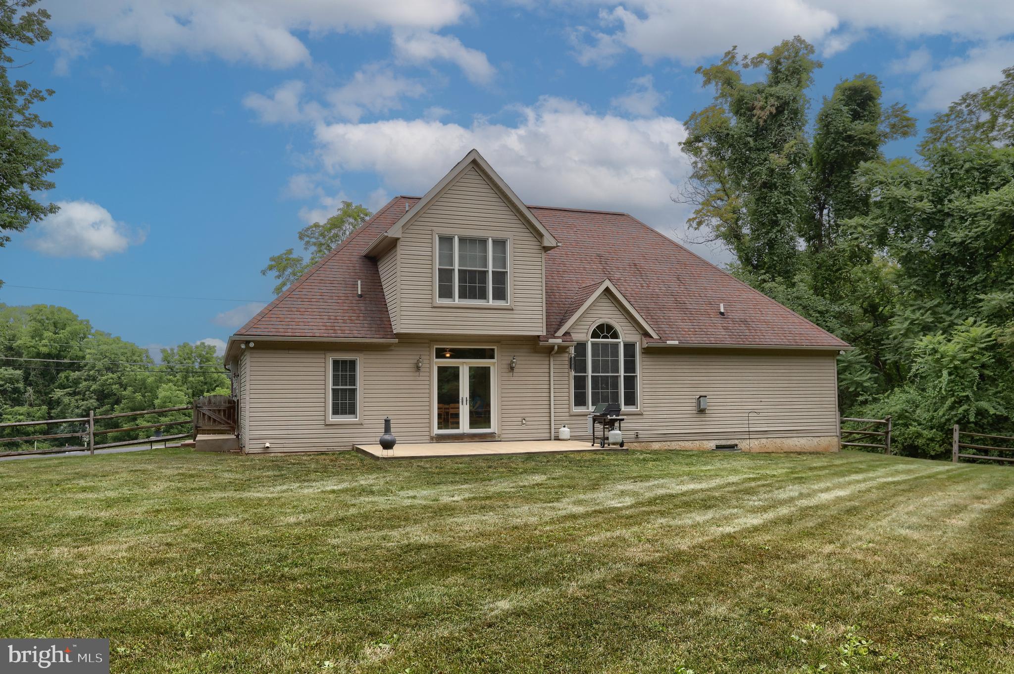 146 Rexmont Road Lebanon, PA 17042 - Photo 42 of 55 Rear elevation