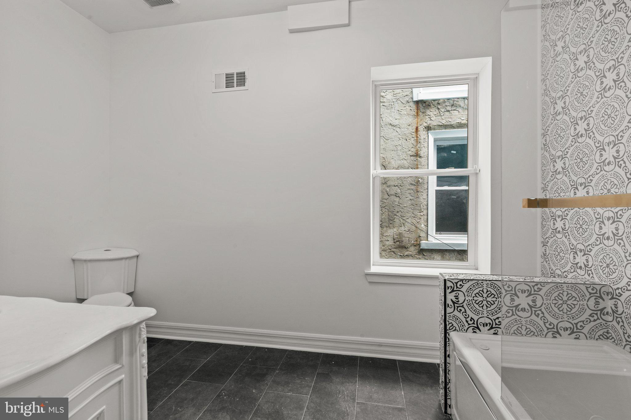 1555 North 29th Street Philadelphia, PA 19121 - Photo 14 of 37