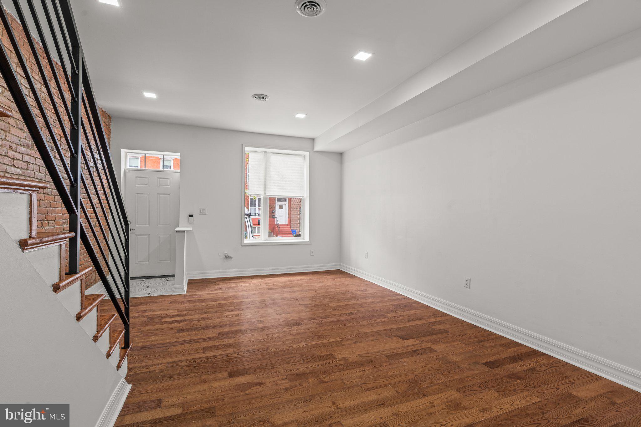 1555 North 29th Street Philadelphia, PA 19121 - Photo 4 of 37