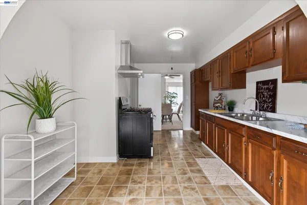 $475,000 | 910 Miller Avenue, Vallejo, CA 94591