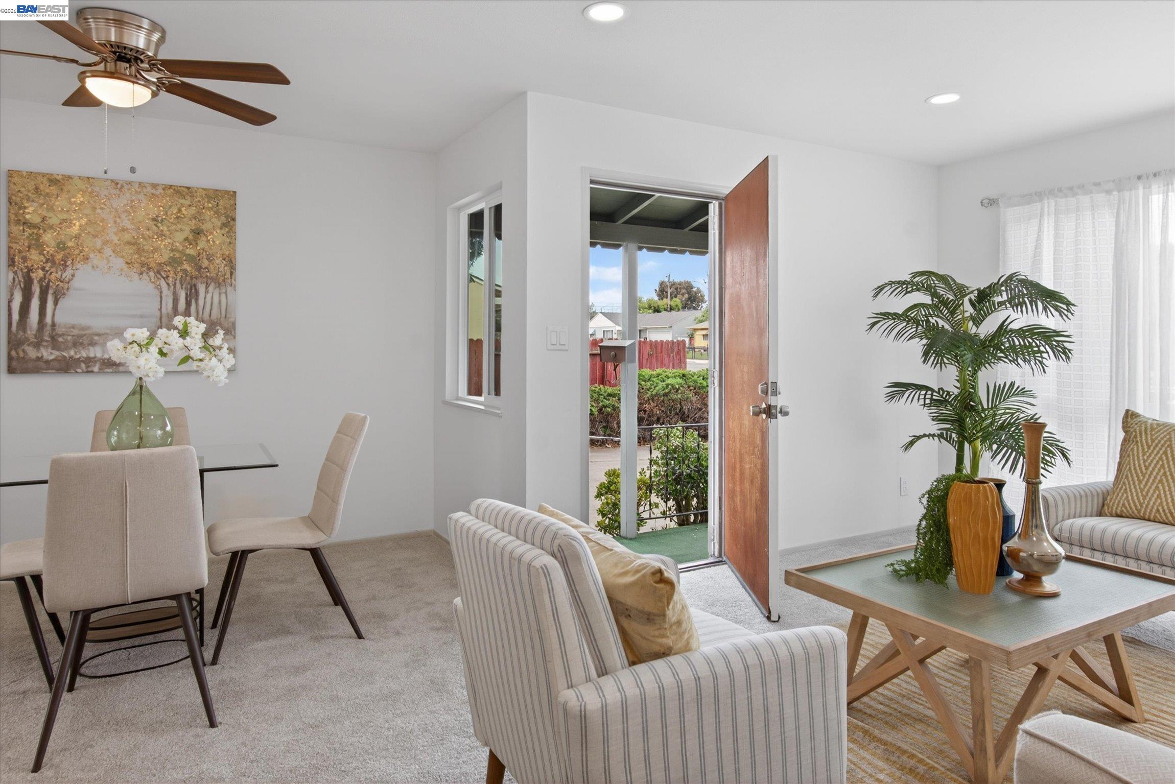 910 Miller Avenue Vallejo, CA 94591 - Photo 4 of 27 a work room with furniture and a potted plant