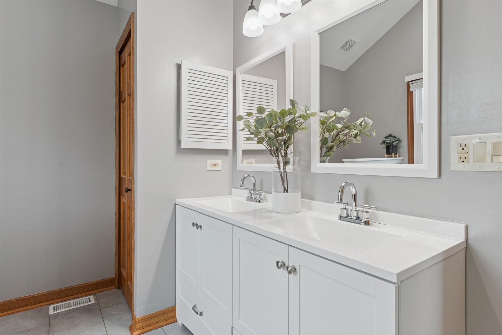 1269 Rhodes Lane Naperville, IL 60540 - Photo 12 of 21