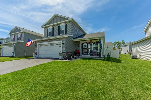 $319,900 | 103 Rockdale Trail, Greece, NY 14612