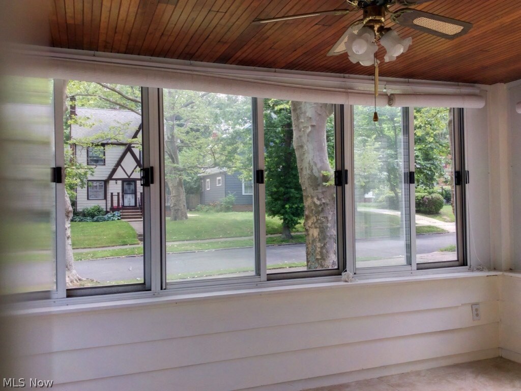 922 Englewood Road Cleveland Heights, OH 44121 - Photo 10 of 35