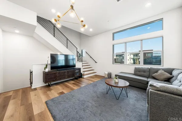 $5,100 | 2055 Bravo Loop, Unit 6, Chula Vista, CA 91915