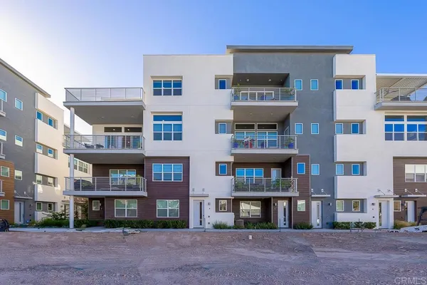 $5,100 | 2055 Bravo Loop, Unit 6, Chula Vista, CA 91915