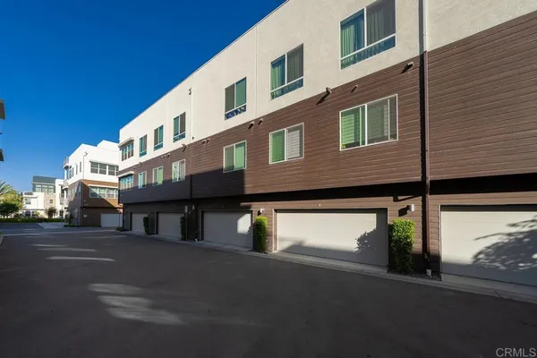 $5,100 | 2055 Bravo Loop, Unit 6, Chula Vista, CA 91915