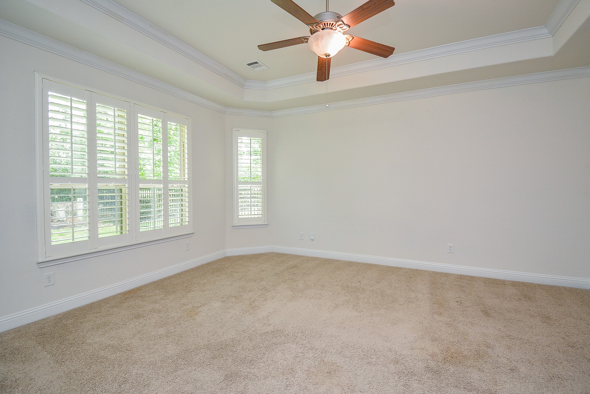 11 Waterfall Way Tomball, TX 77375 - Photo 17 of 32