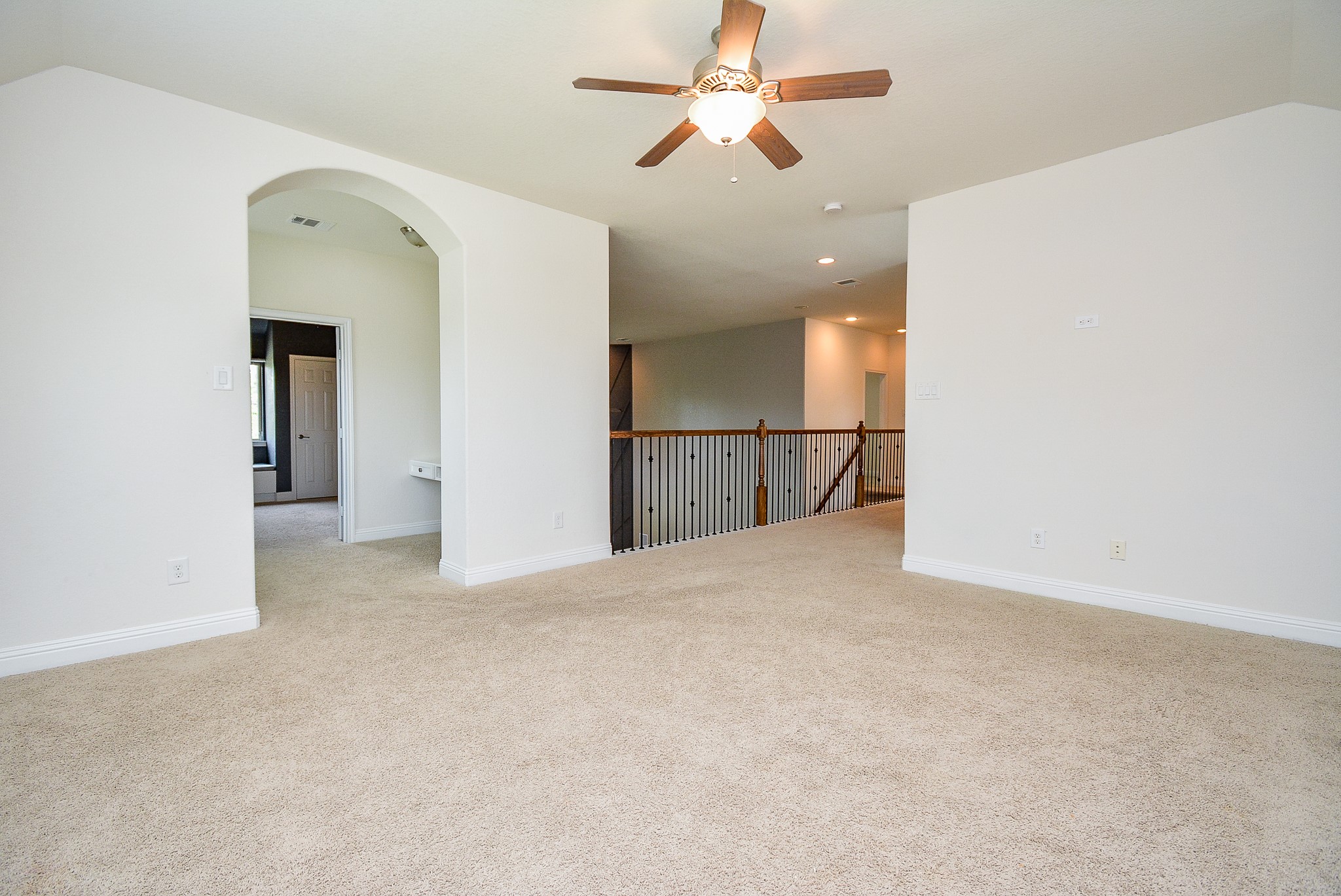 11 Waterfall Way Tomball, TX 77375 - Photo 24 of 32