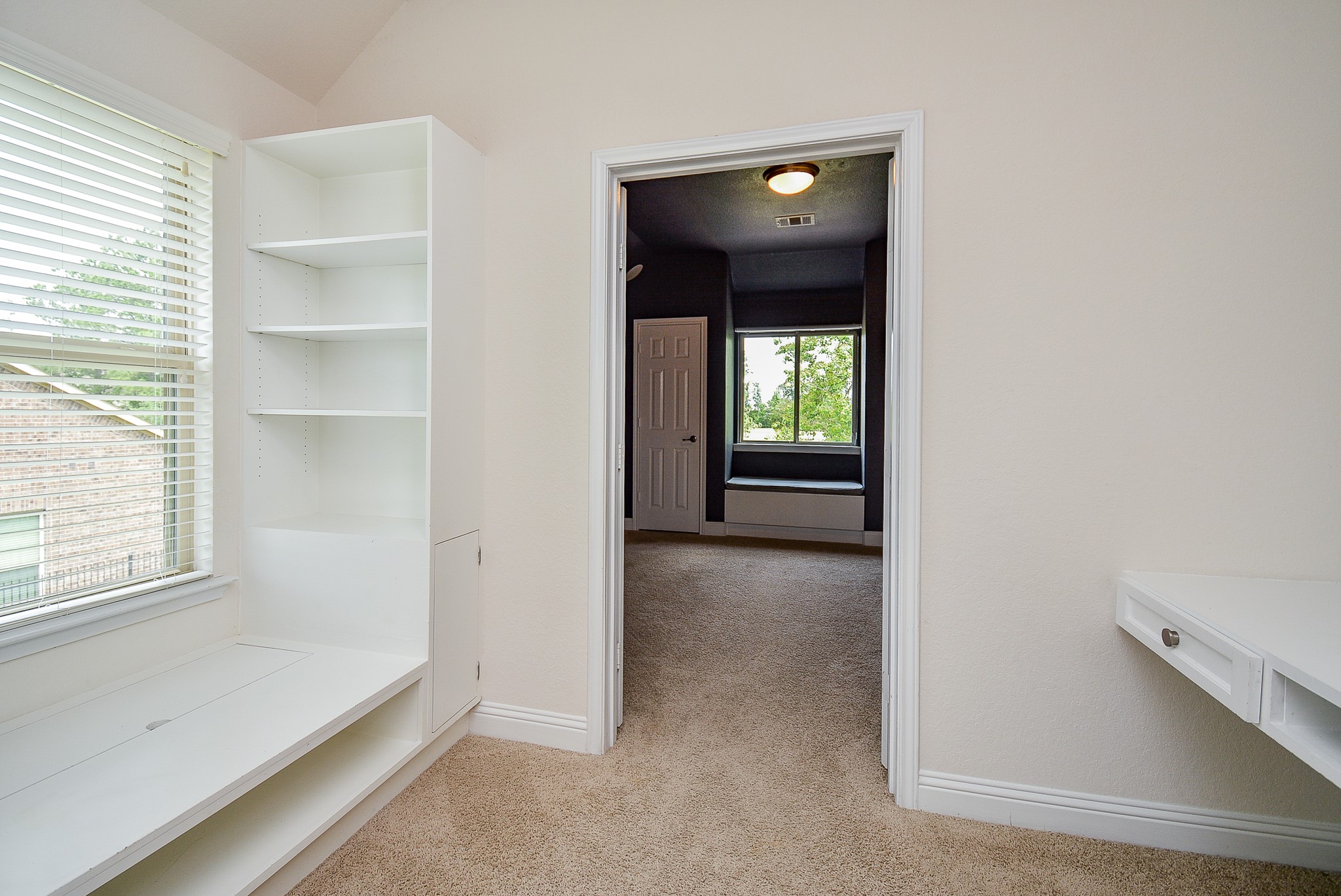 11 Waterfall Way Tomball, TX 77375 - Photo 25 of 32