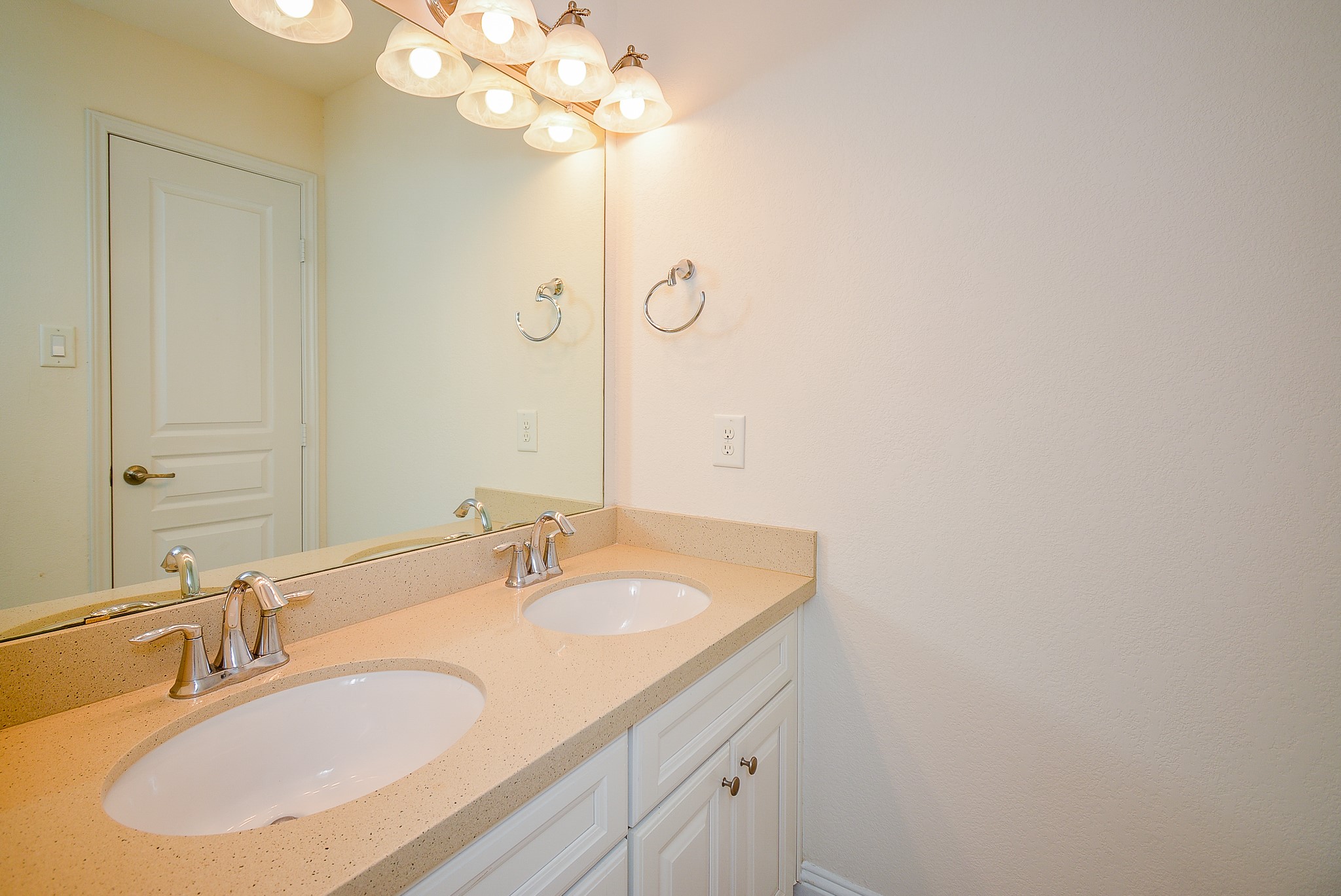 11 Waterfall Way Tomball, TX 77375 - Photo 27 of 32