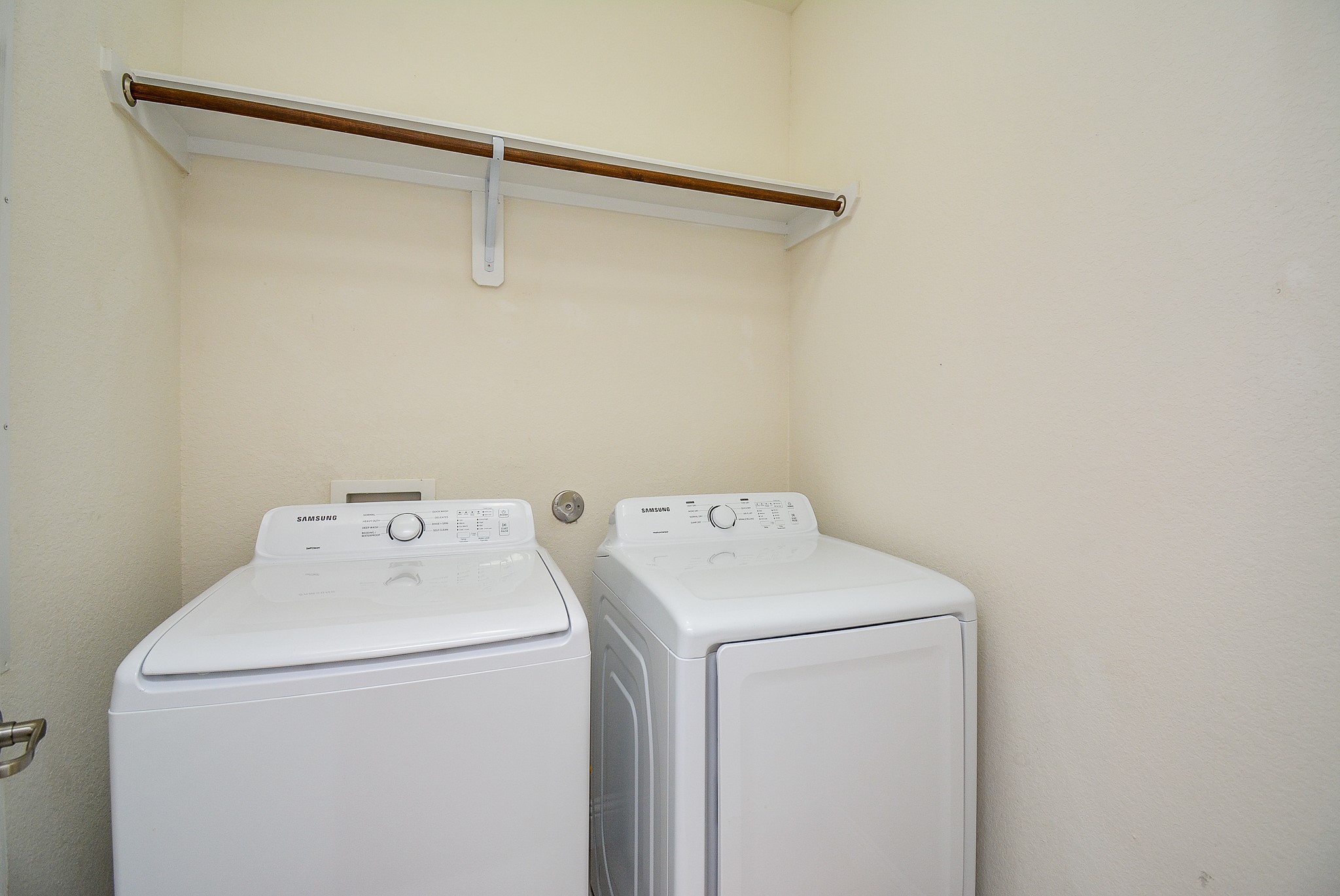 11 Waterfall Way Tomball, TX 77375 - Photo 29 of 32