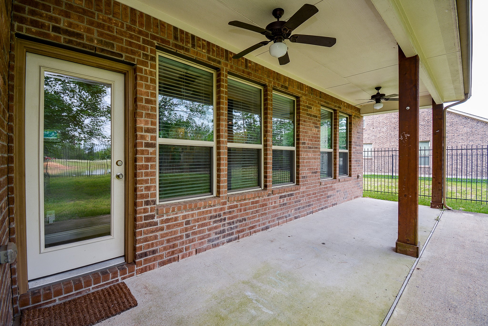 11 Waterfall Way Tomball, TX 77375 - Photo 30 of 32