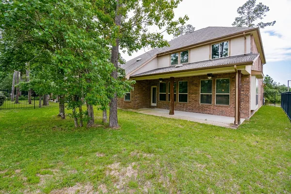 $3,800 | 11 Waterfall Way, Tomball, TX 77375