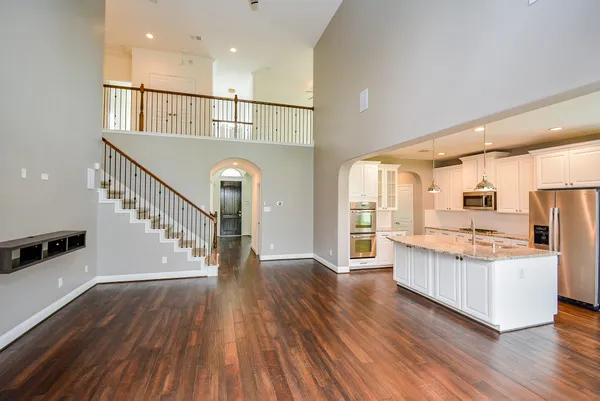 $3,800 | 11 Waterfall Way, Tomball, TX 77375