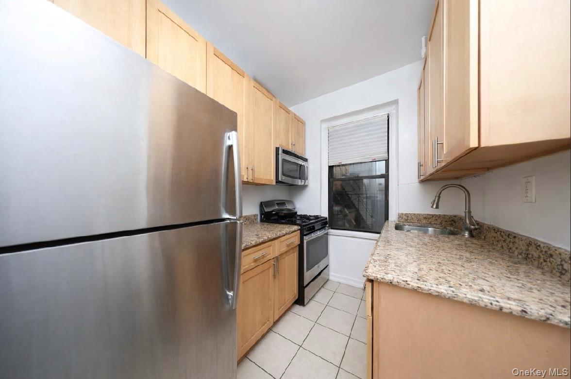 21-77 33rd Street, Unit 2A Queens, NY 11105 - Photo 16 of 16