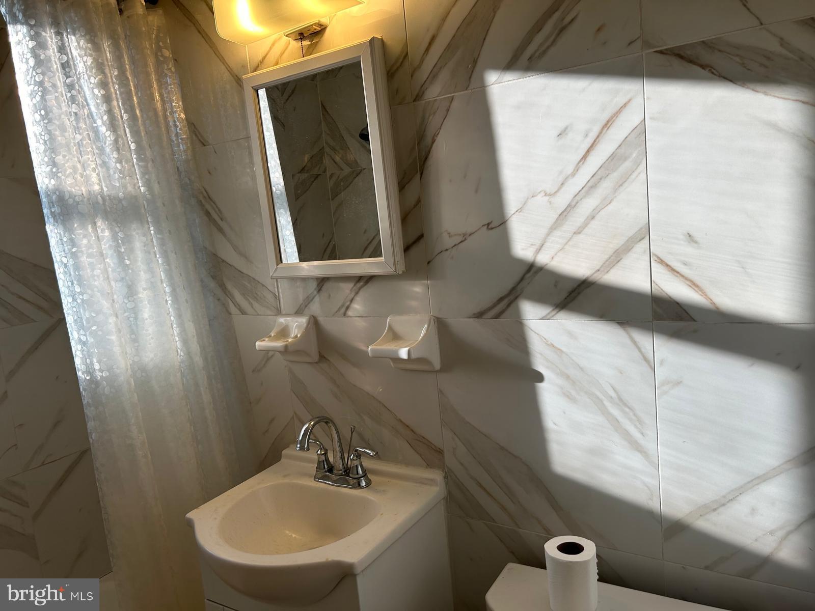 4027 Old York Road Baltimore, MD 21218 - Photo 7 of 35 Gallery Image 7