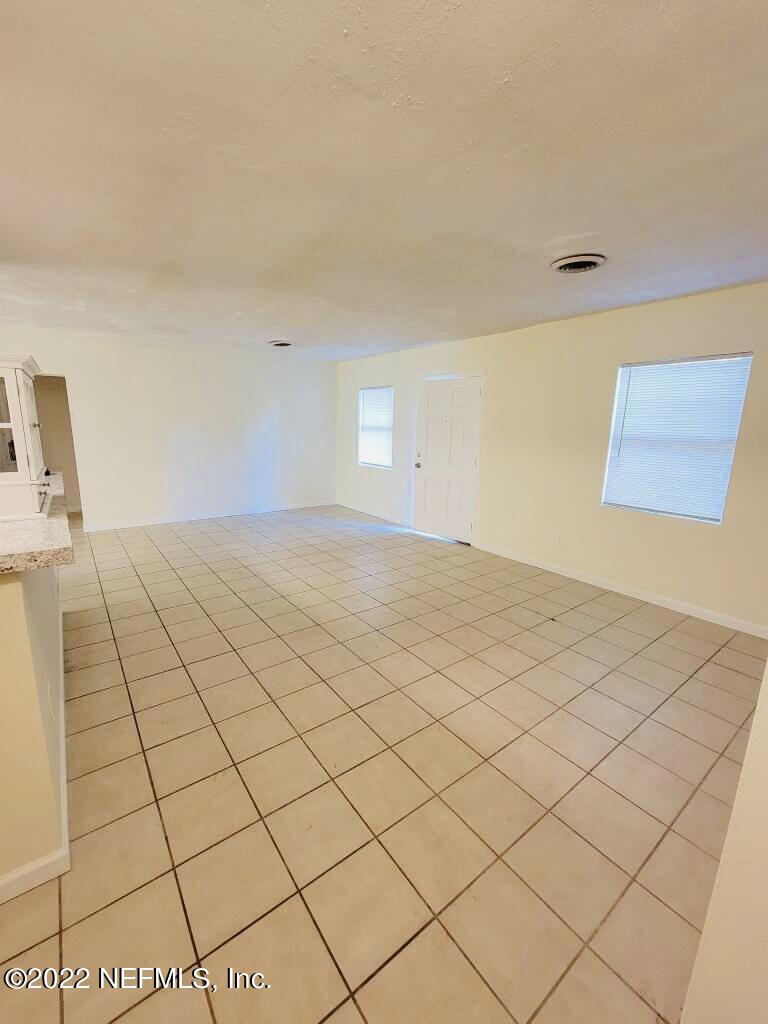 289 Las Olas Road St. Augustine, FL 32084 - Photo 12 of 14 a view of a room & utility room