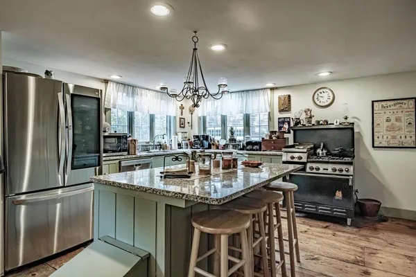 $599,900 | 546 Paris Hill Road, Paris, ME 04281