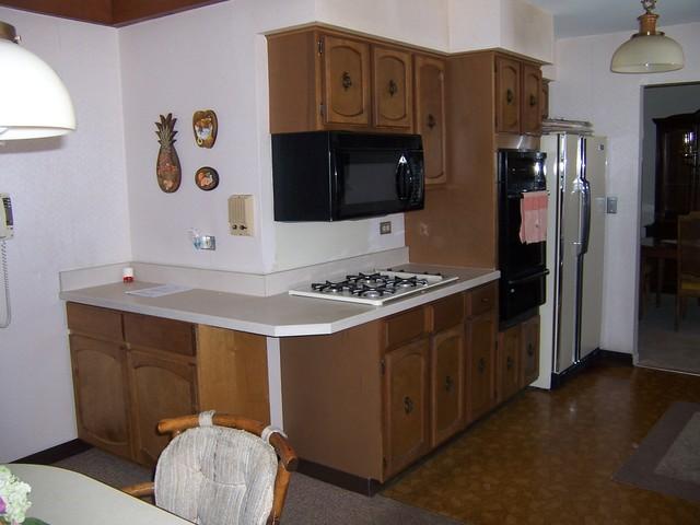 209 North Baynard Road Addison, IL 60101 - Photo 4 of 13