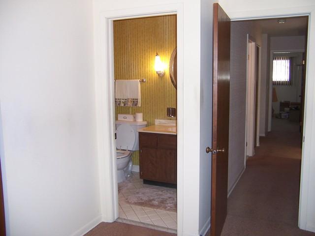 209 North Baynard Road Addison, IL 60101 - Photo 8 of 13