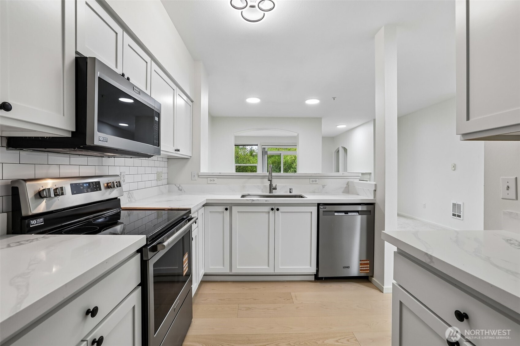 2009 196th Street Southeast, Unit D202 Bothell, WA 98012 - Photo 4 of 36