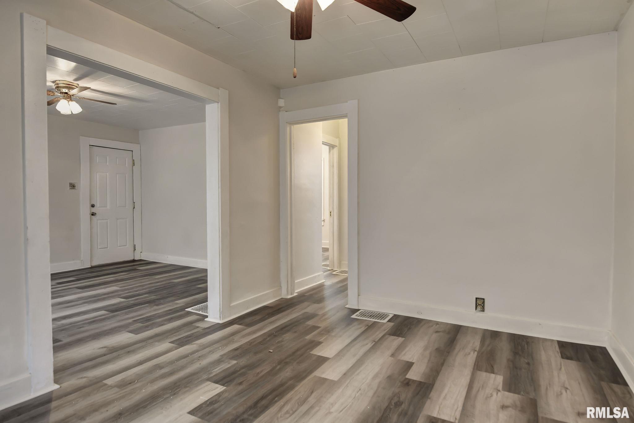 1263 Sedgwick Street Decatur, IL 62521 - Photo 6 of 11