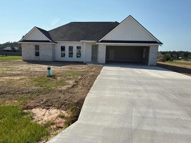$345,500 | 18292 Wolf Trak Way, Loranger, LA 70446