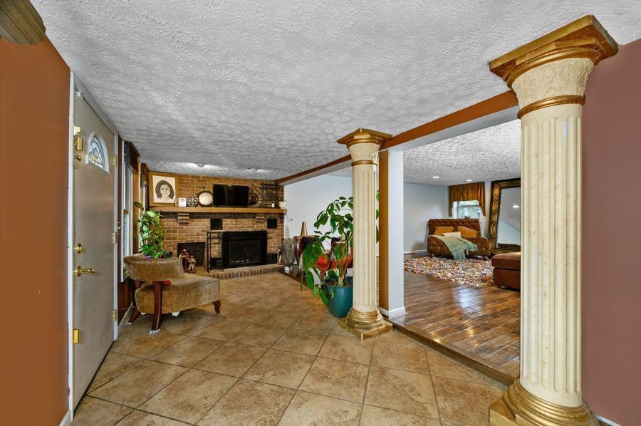 3936 Hanley Road Cincinnati, OH 45247 - Photo 11 of 33