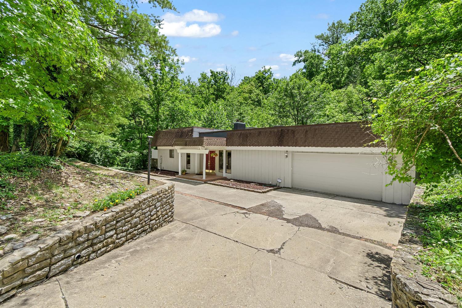 511 West Galbraith Road Cincinnati, OH 45215 - Photo 2 of 36